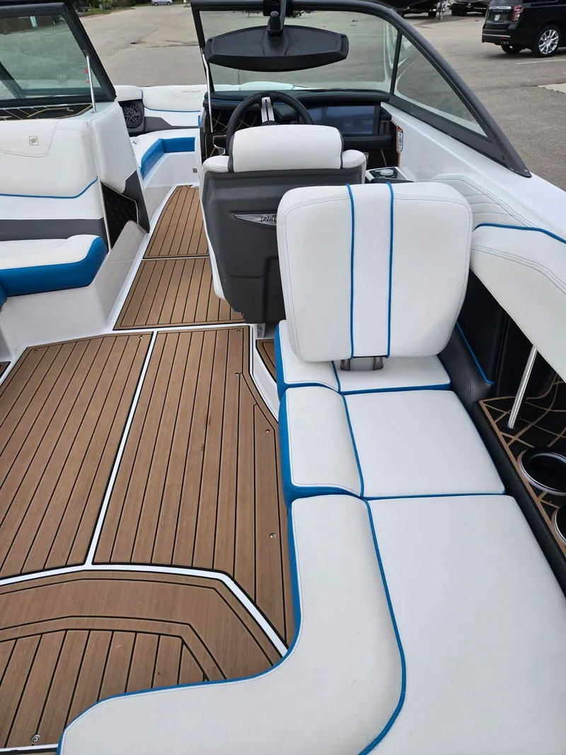 Slide: The Image of Nautique Super Air Nautique GS22 2019 - 8
