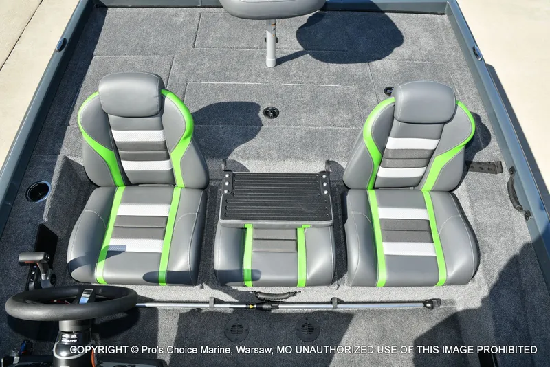 Slide: The Image of Ranger RT188P Garmin Livescope Cup Equipped 2026 - 16