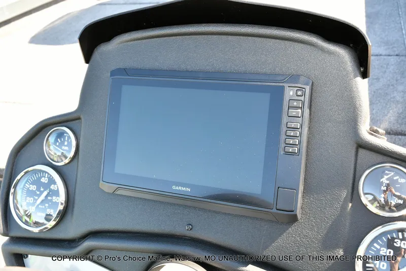 Slide: The Image of Ranger RT188P Garmin Livescope Cup Equipped 2026 - 38