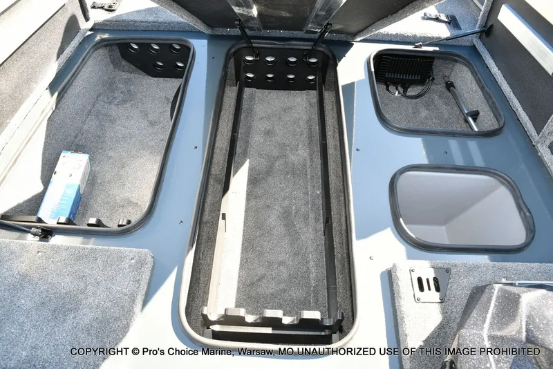 Slide: The Image of Ranger RT188P Garmin Livescope Cup Equipped 2026 - 53