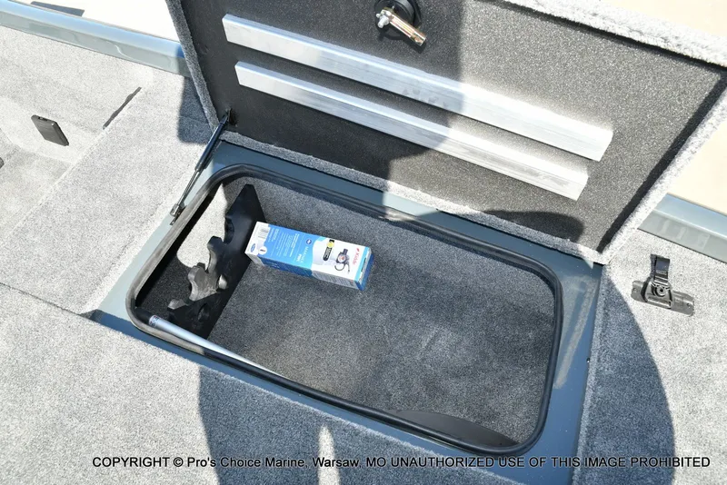 Slide: The Image of Ranger RT188P Garmin Livescope Cup Equipped 2026 - 57