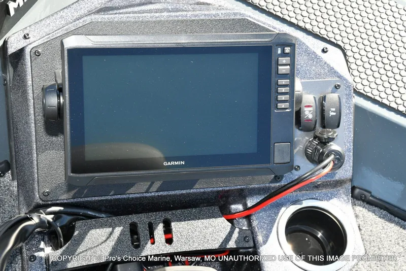 Slide: The Image of Ranger RT188P Garmin Livescope Cup Equipped 2026 - 6