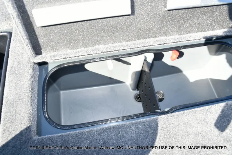 Slide: The Image of Ranger RT188P Garmin Livescope Cup Equipped 2026 - 62