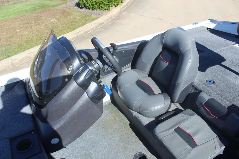 Slide: The Image of Tracker Pro Team 195 TXW 2023 - 10