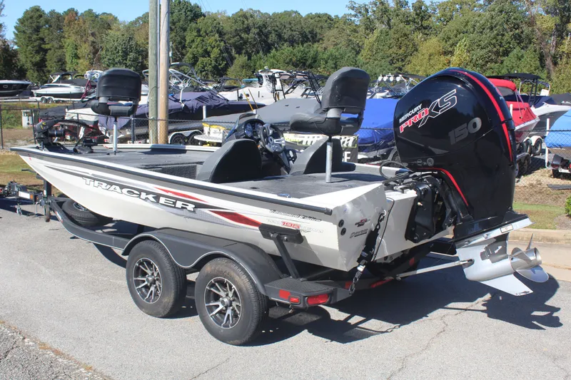 Slide: The Image of Tracker Pro Team 195 TXW 2023 - 3