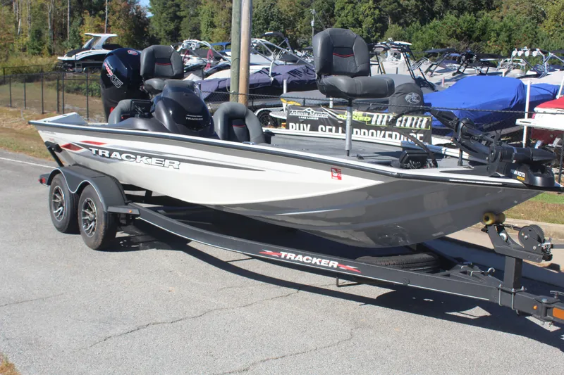 Slide: The Image of Tracker Pro Team 195 TXW 2023 - 8