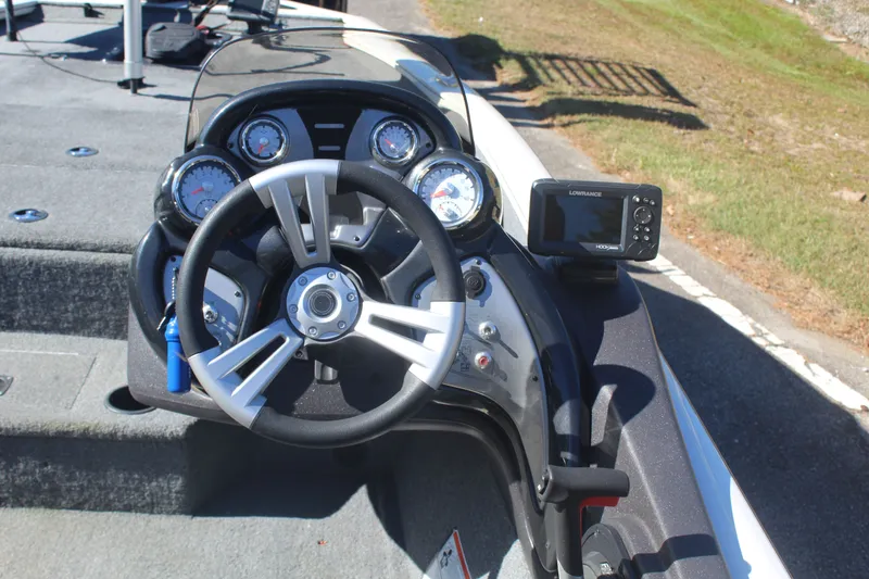 Slide: The Image of Tracker Pro Team 195 TXW 2023 - 9