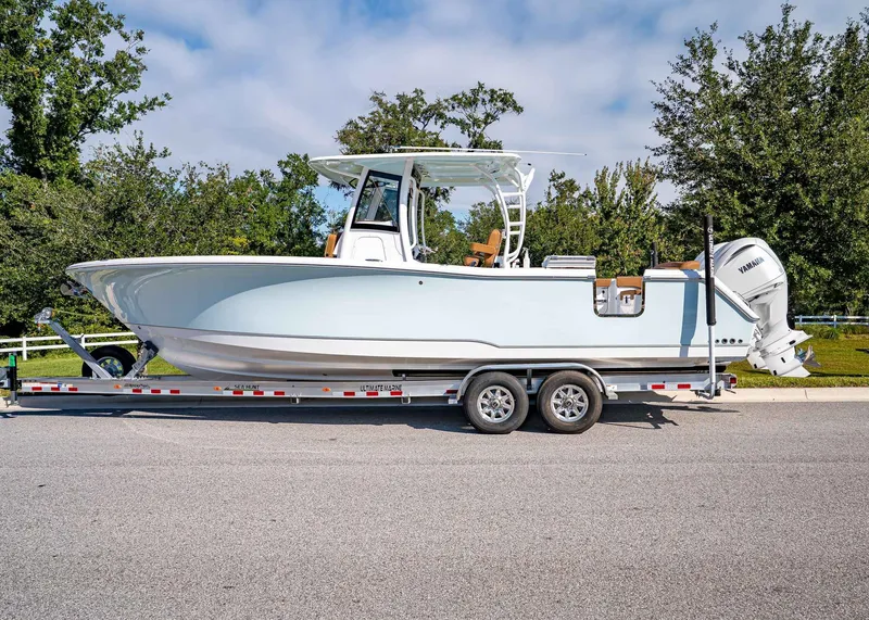 Slide: The Image of Sea Hunt ULTRA 305 CB 2026 - 3