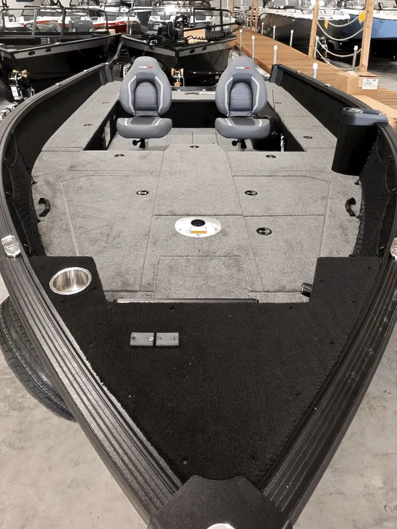 Slide: The Image of Alumacraft Competitor 175X Tiller 2026 - 2