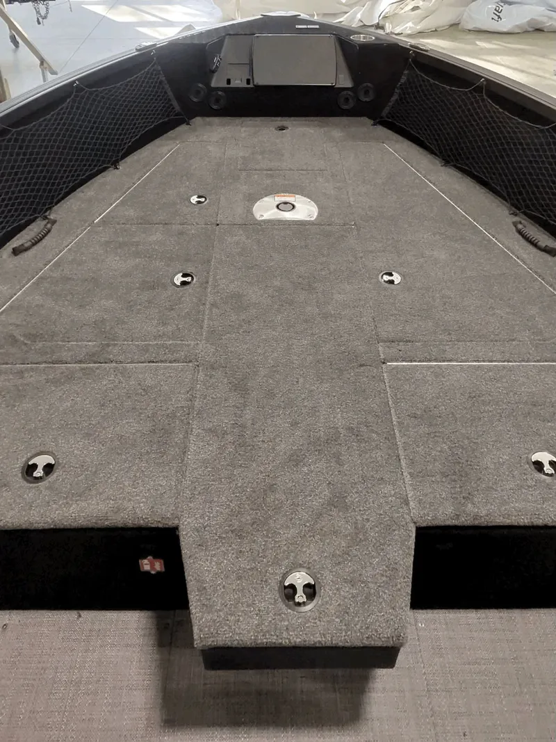 Slide: The Image of Alumacraft Competitor 175X Tiller 2026 - 4