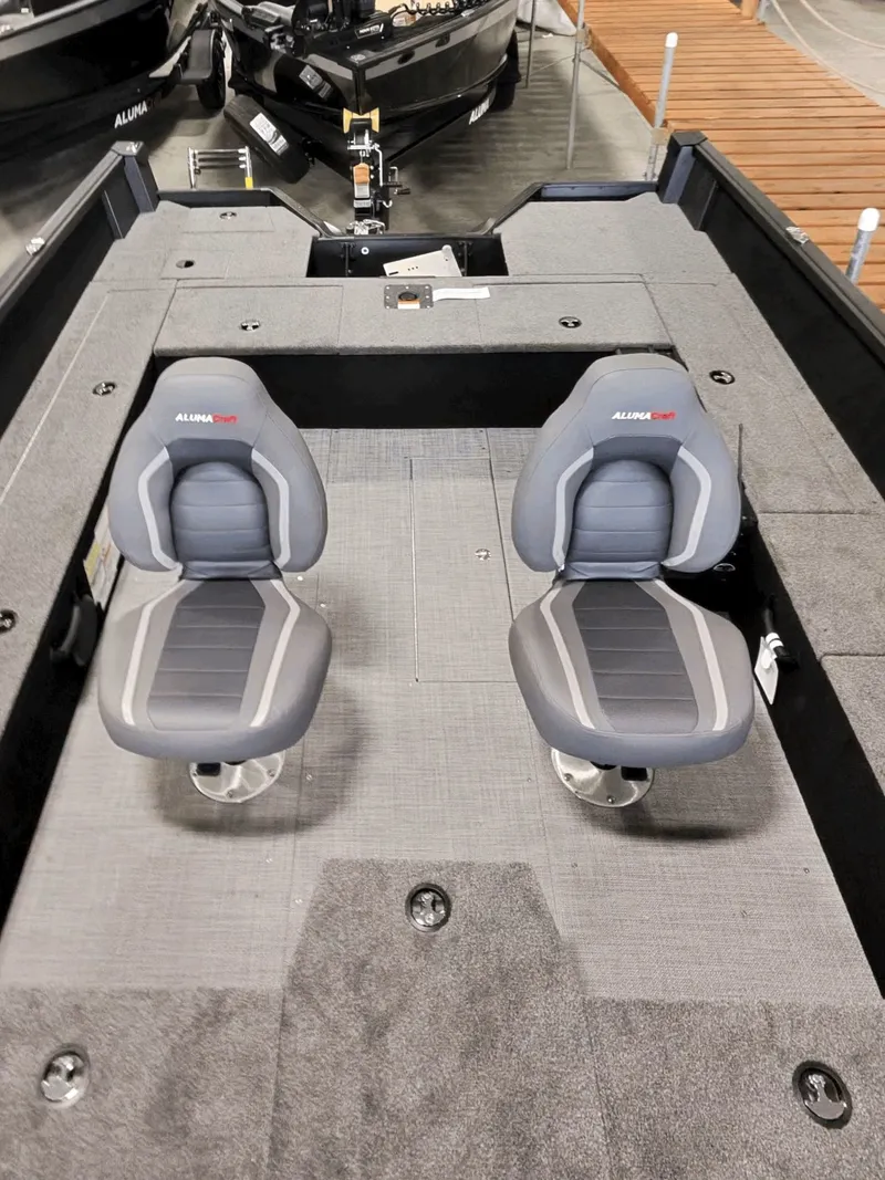 Slide: The Image of Alumacraft Competitor 175X Tiller 2026 - 6