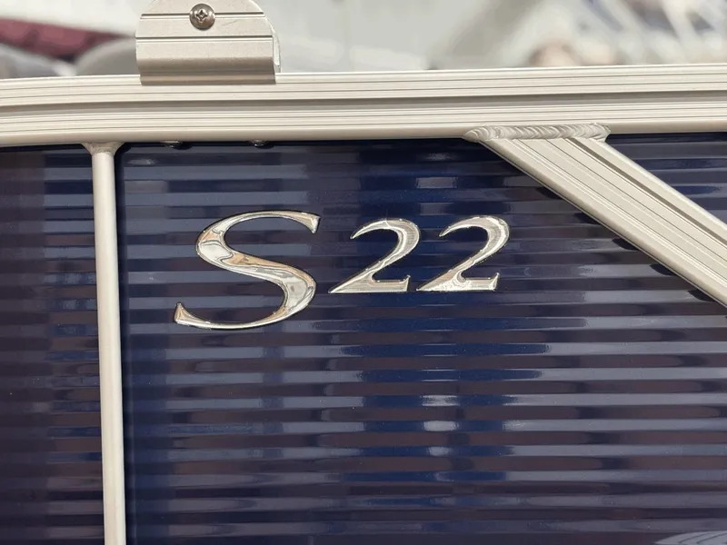 Slide: The Image of Bennington 22 SC JUMP SEAT 2026 - 15