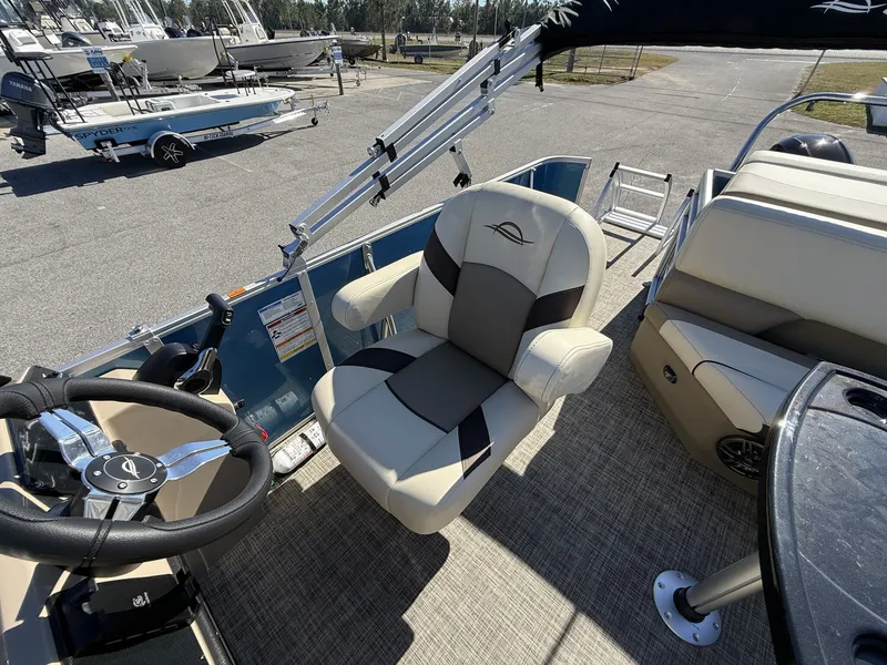 Slide: The Image of SunCatcher Select Series 20C-90HP SHO YAMAHA 2026 - 12