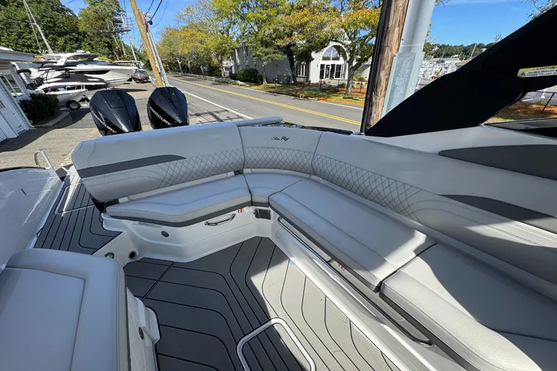 Slide: The Image of Sea Ray SLX 280 Outboard 2026 - 8