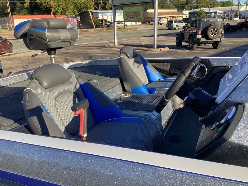 Slide: The Image of Ranger Z519C 2018 - 27