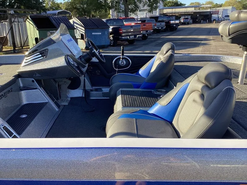 Slide: The Image of Ranger Z519C 2018 - 33