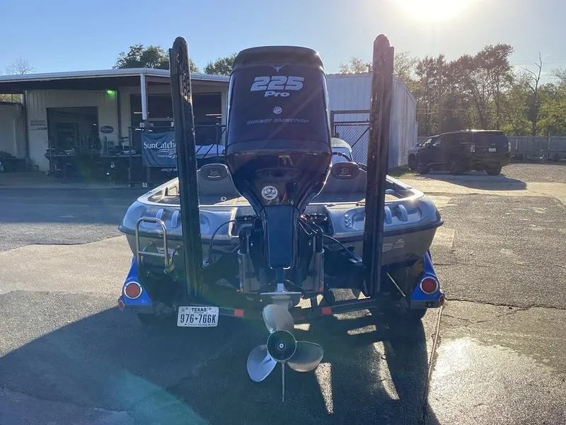 Slide: The Image of Ranger Z519C 2018 - 9