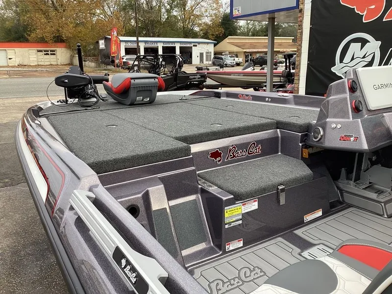 Slide: The Image of Bass Cat Lynx STS 2026 - 39