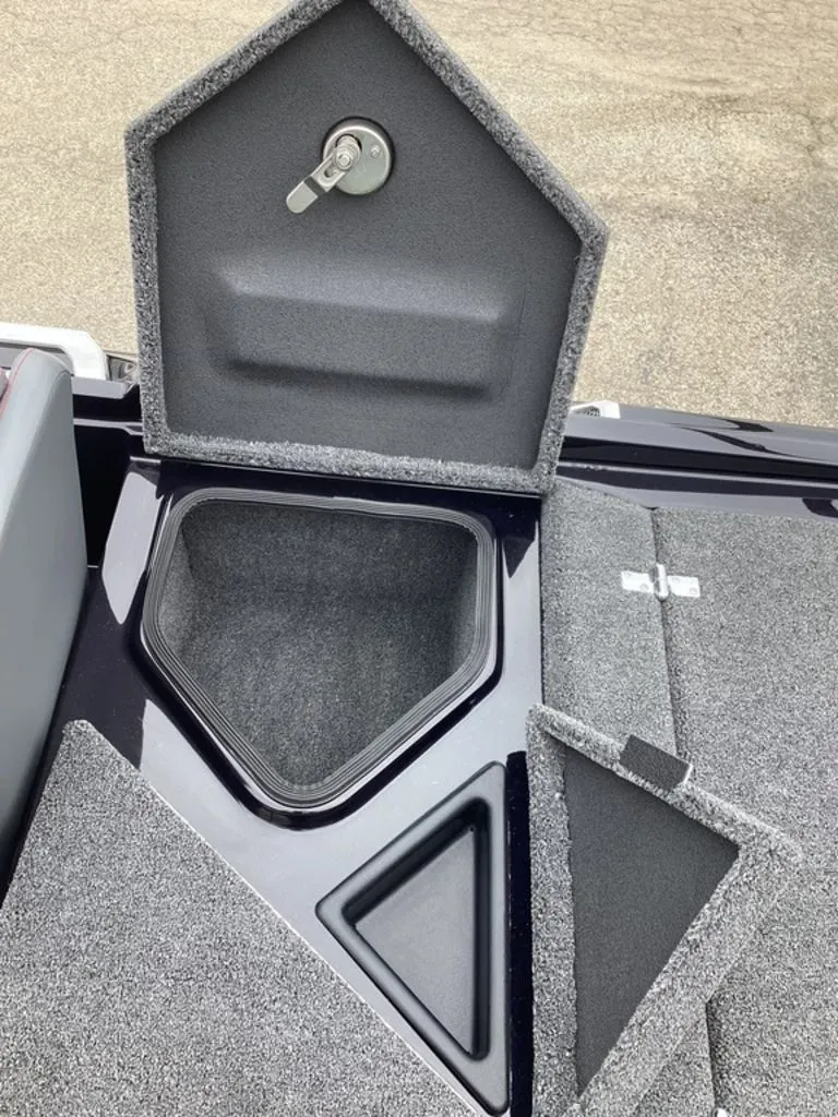 Slide: The Image of Bass Cat Lynx STS 2026 - 31