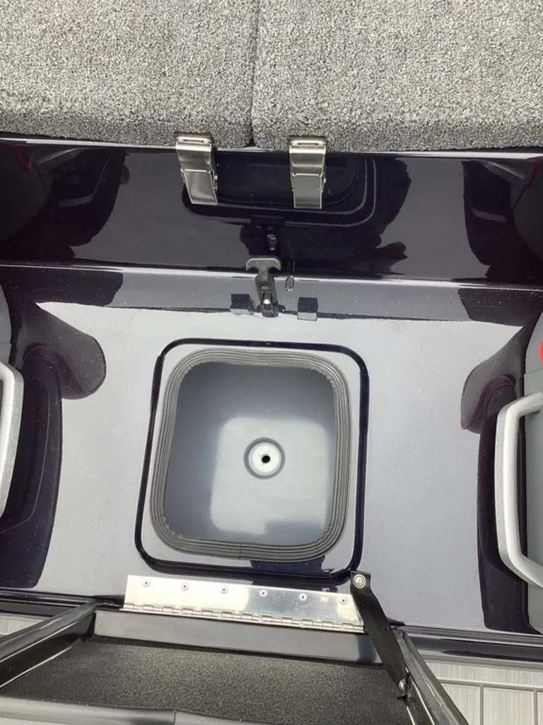 Slide: The Image of Bass Cat Lynx STS 2026 - 35