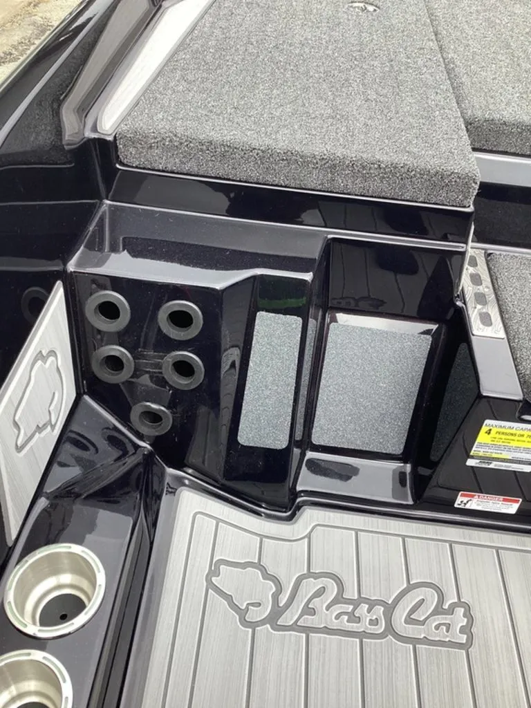 Slide: The Image of Bass Cat Lynx STS 2026 - 45