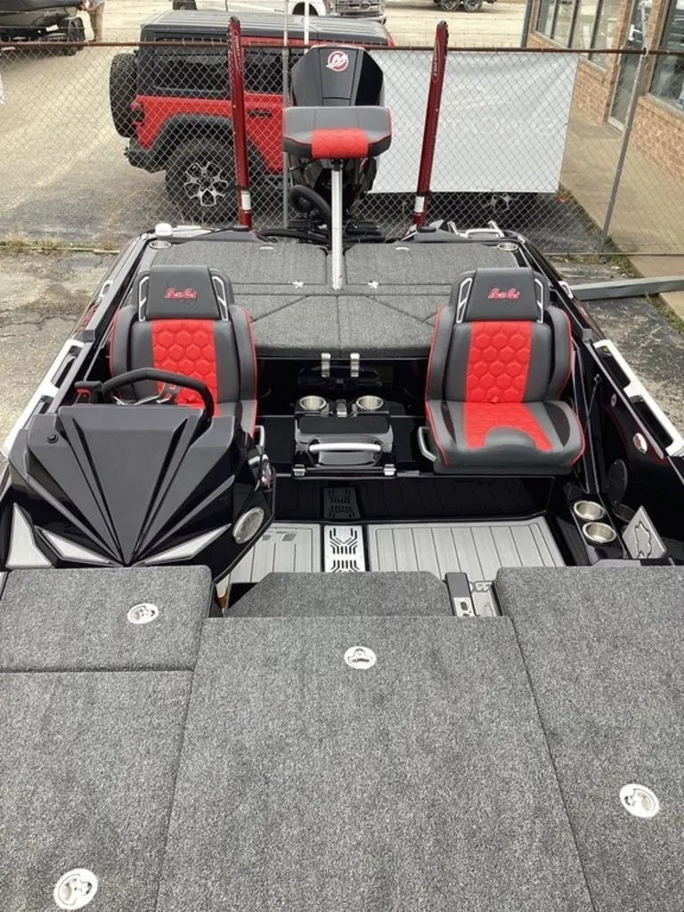 Slide: The Image of Bass Cat Lynx STS 2026 - 65