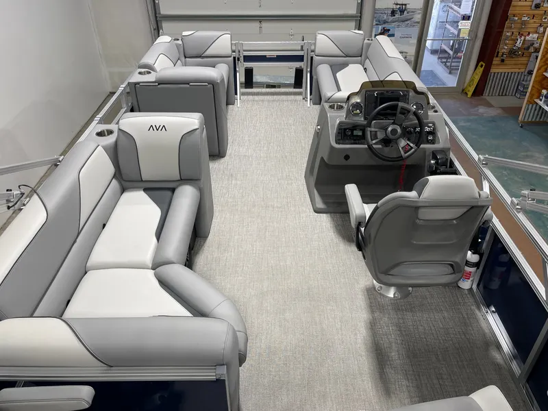 Slide: The Image of Avalon Venture Rear Fish - 21' 2025 - 17