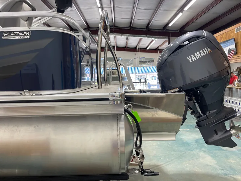 Slide: The Image of Avalon Venture Rear Fish - 21' 2025 - 20