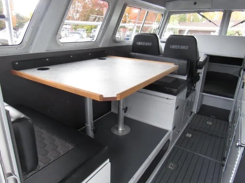 Slide: The Image of North River 3200EXL Endurance 2026 - 16