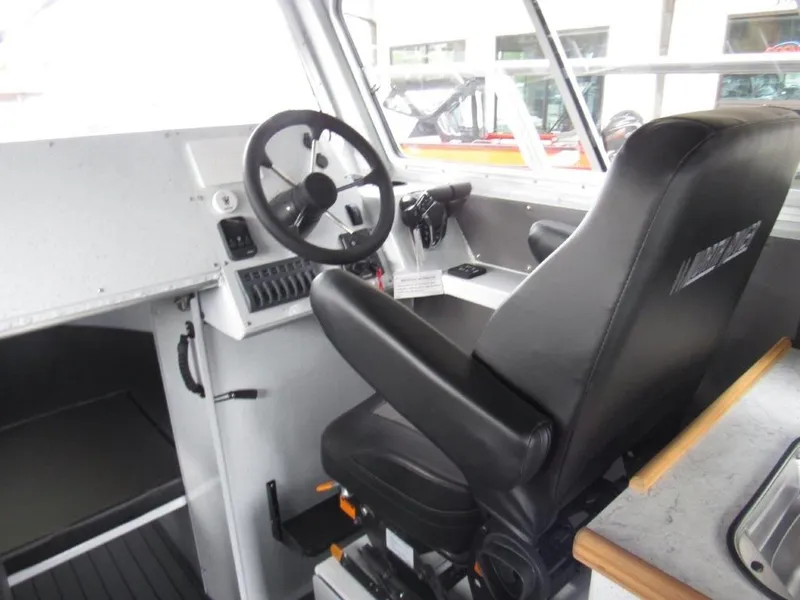 Slide: The Image of North River 3200EXL Endurance 2026 - 20