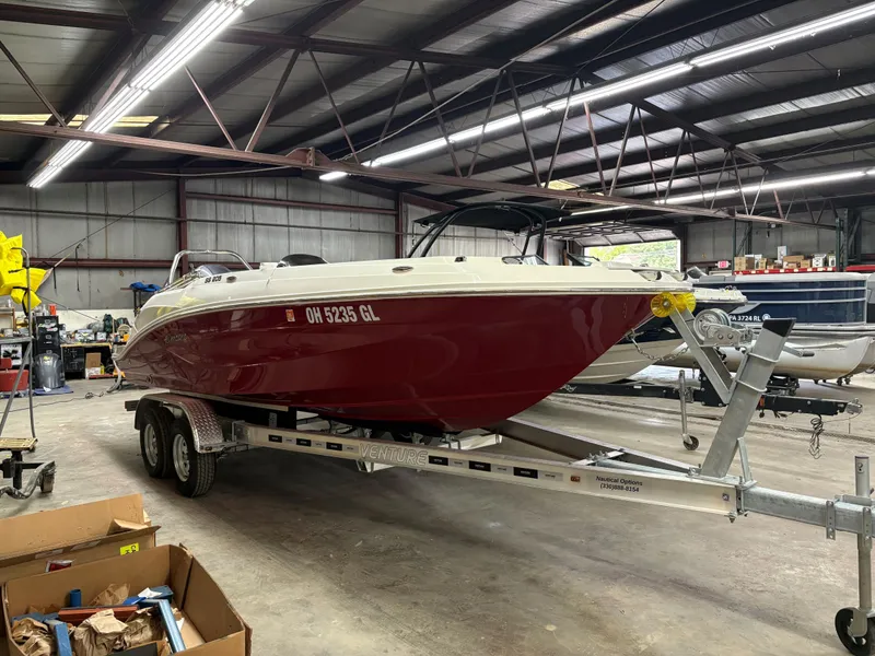 The Image of Hurricane SunDeck Sport 205 OB 2022 - 1