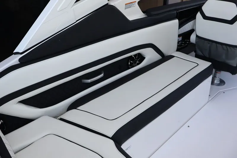 Slide: The Image of Yamaha 275SD 2026 - 14