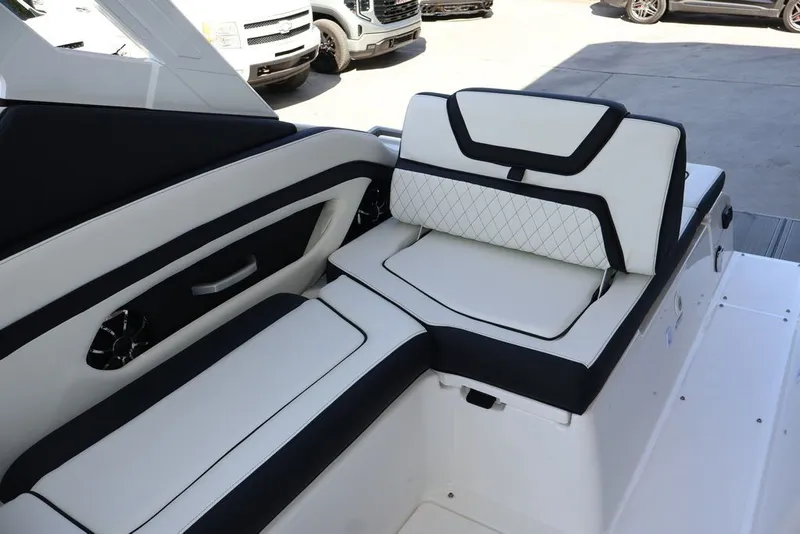 Slide: The Image of Yamaha 275SD 2026 - 17