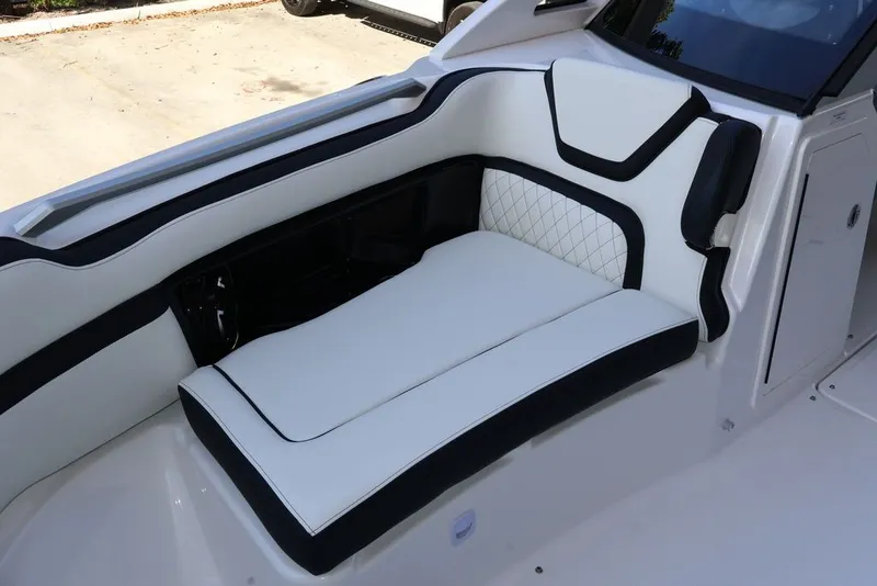 Slide: The Image of Yamaha 275SD 2026 - 32