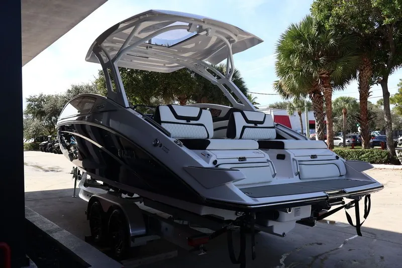 Slide: The Image of Yamaha 275SD 2026 - 4