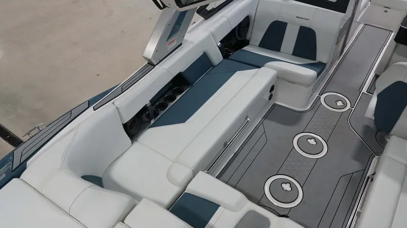 Slide: The Image of MasterCraft X22 2025 - 13