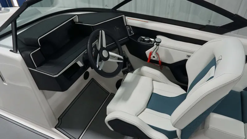 Slide: The Image of MasterCraft X22 2025 - 18