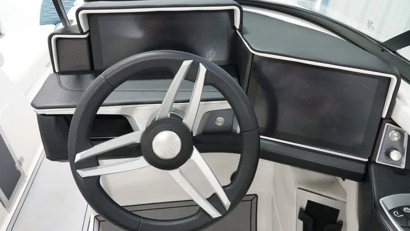 Slide: The Image of MasterCraft X22 2025 - 21