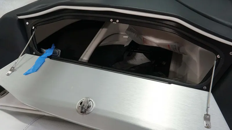 Slide: The Image of MasterCraft X22 2025 - 23