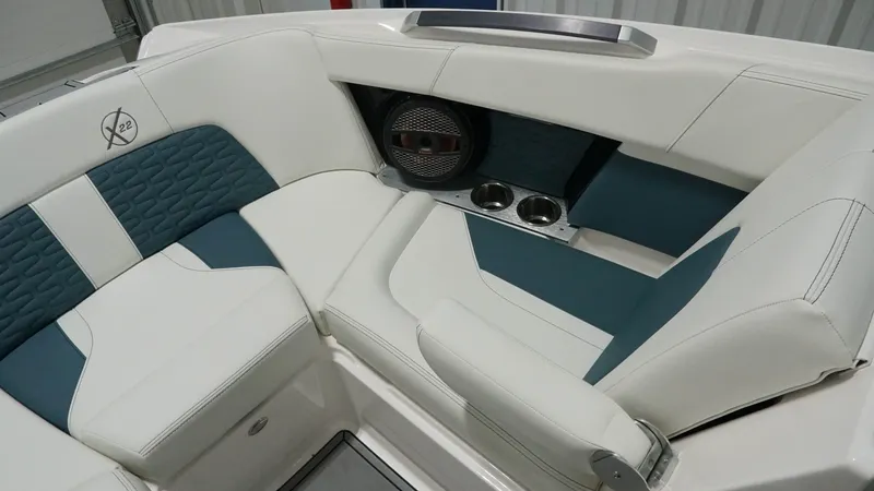 Slide: The Image of MasterCraft X22 2025 - 29