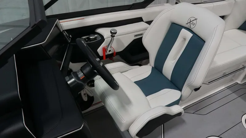 Slide: The Image of MasterCraft X22 2025 - 33