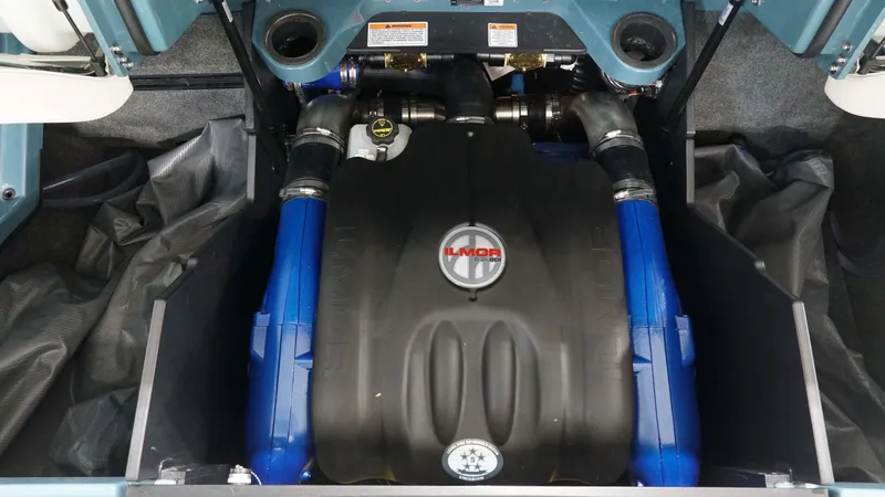 Slide: The Image of MasterCraft X22 2025 - 41