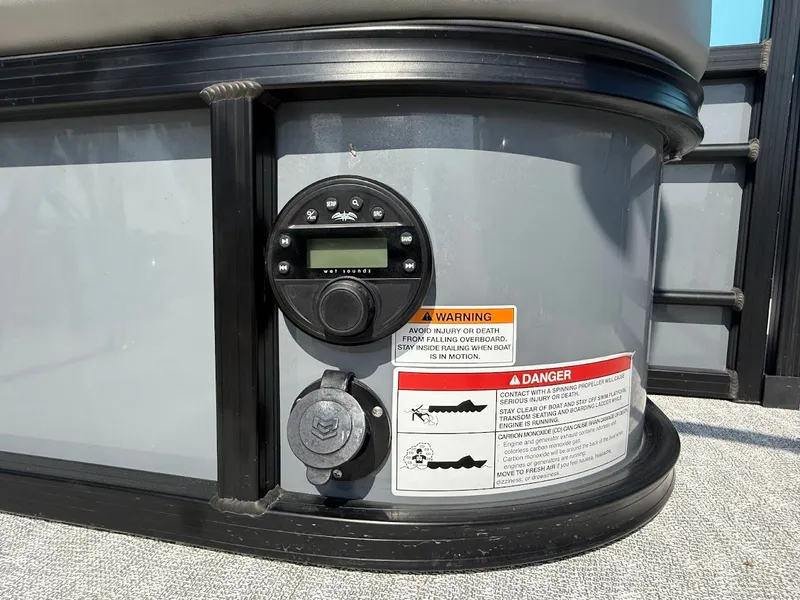 Slide: The Image of Trifecta 24C LE 2.75 2022 - 11