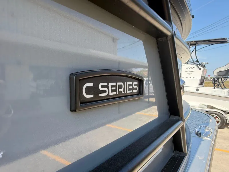 Slide: The Image of Trifecta 24C LE 2.75 2022 - 12