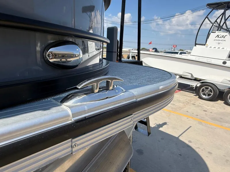 Slide: The Image of Trifecta 24C LE 2.75 2022 - 13