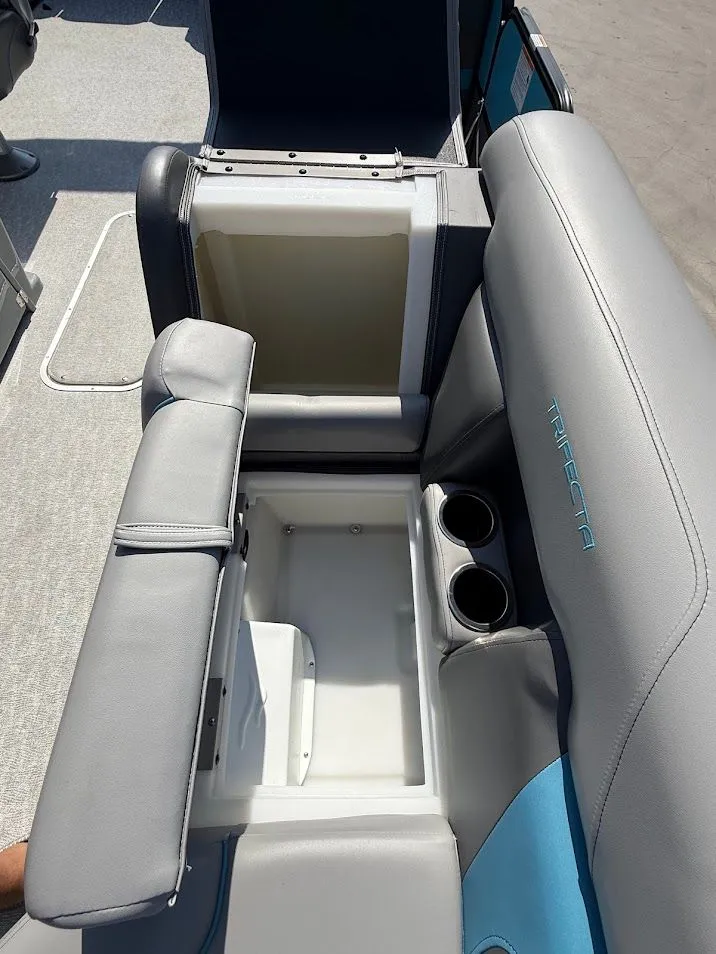 Slide: The Image of Trifecta 24C LE 2.75 2022 - 18