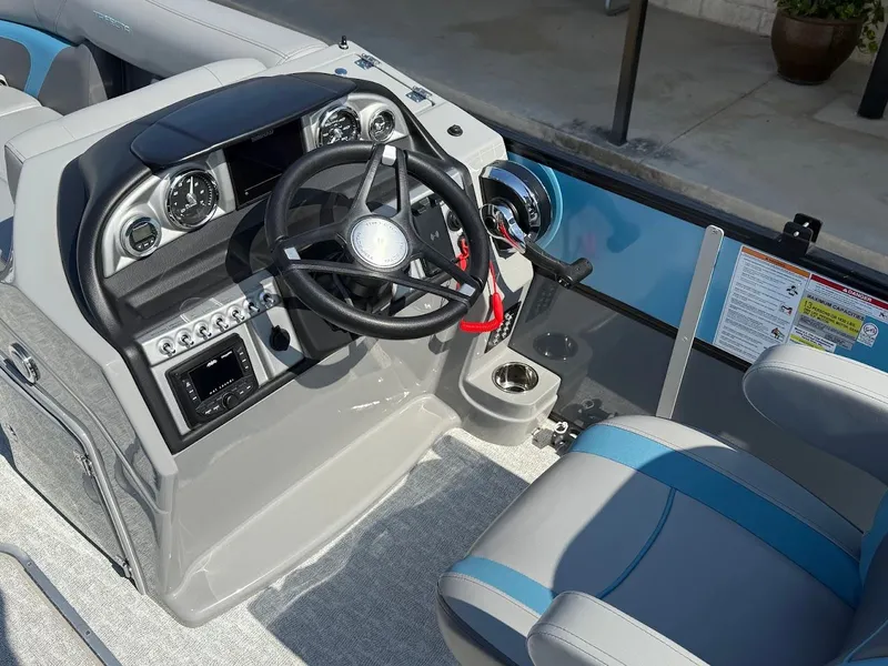 Slide: The Image of Trifecta 24C LE 2.75 2022 - 23