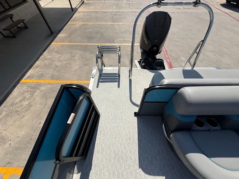 Slide: The Image of Trifecta 24C LE 2.75 2022 - 29