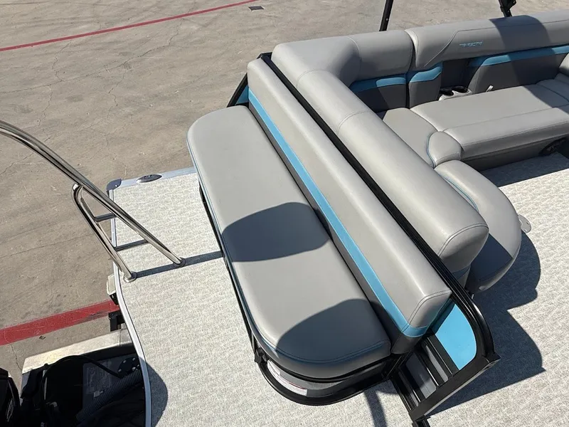 Slide: The Image of Trifecta 24C LE 2.75 2022 - 30