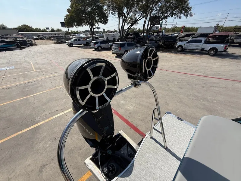 Slide: The Image of Trifecta 24C LE 2.75 2022 - 32